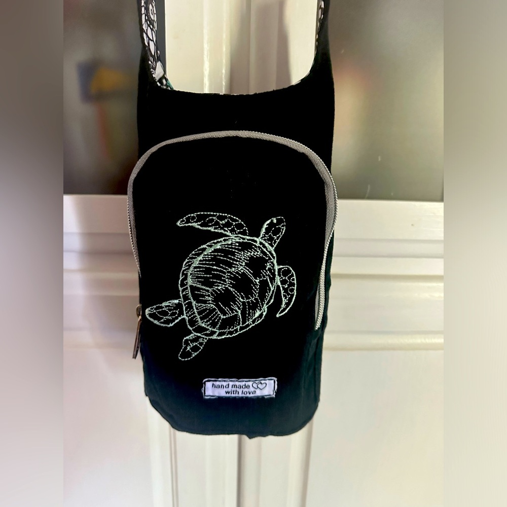 NEW HANDMADE TUMBLER HOLDER CROSSBODY TURTLE BAG holds phone keys pen cards firm